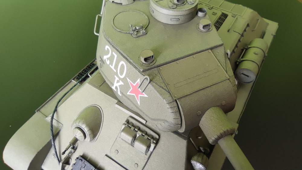 T-34/85 (Plná velikost v novém okně) T-34/85
