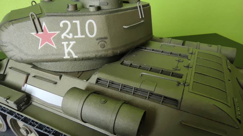 T-34/85 (Plná velikost v novém okně) T-34/85