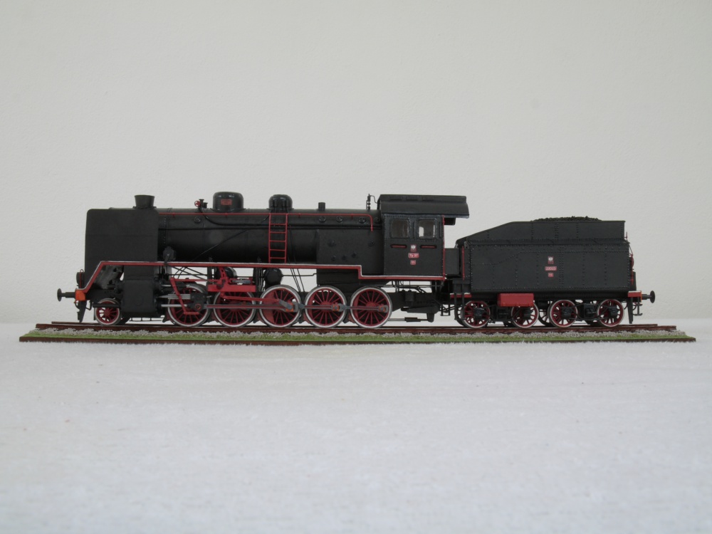 394872