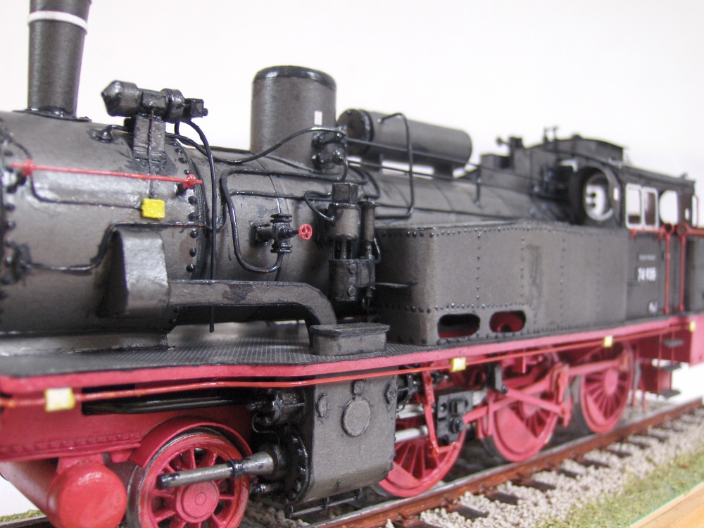 394928