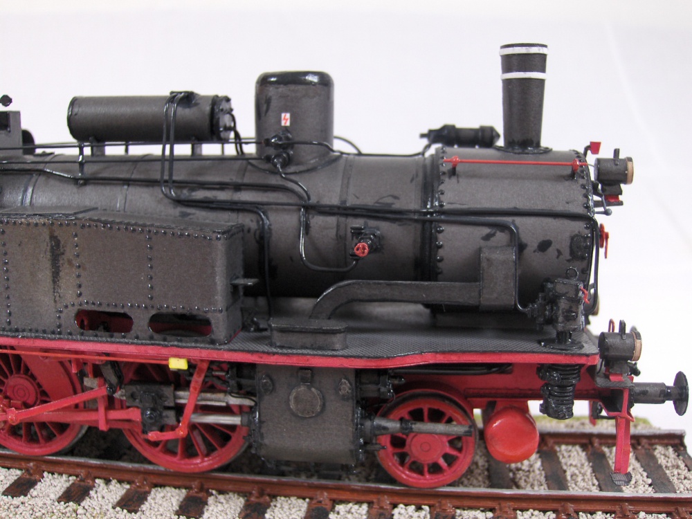 394932