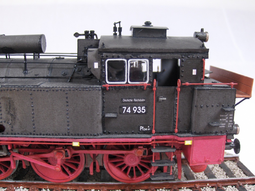 394933