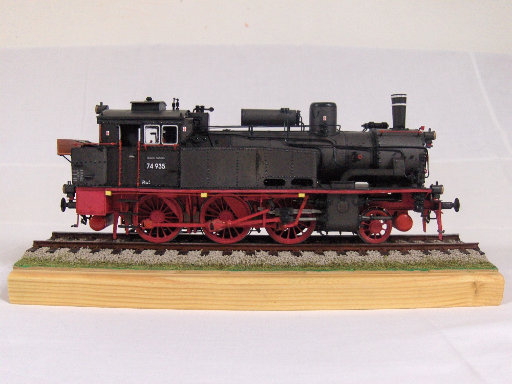 394941