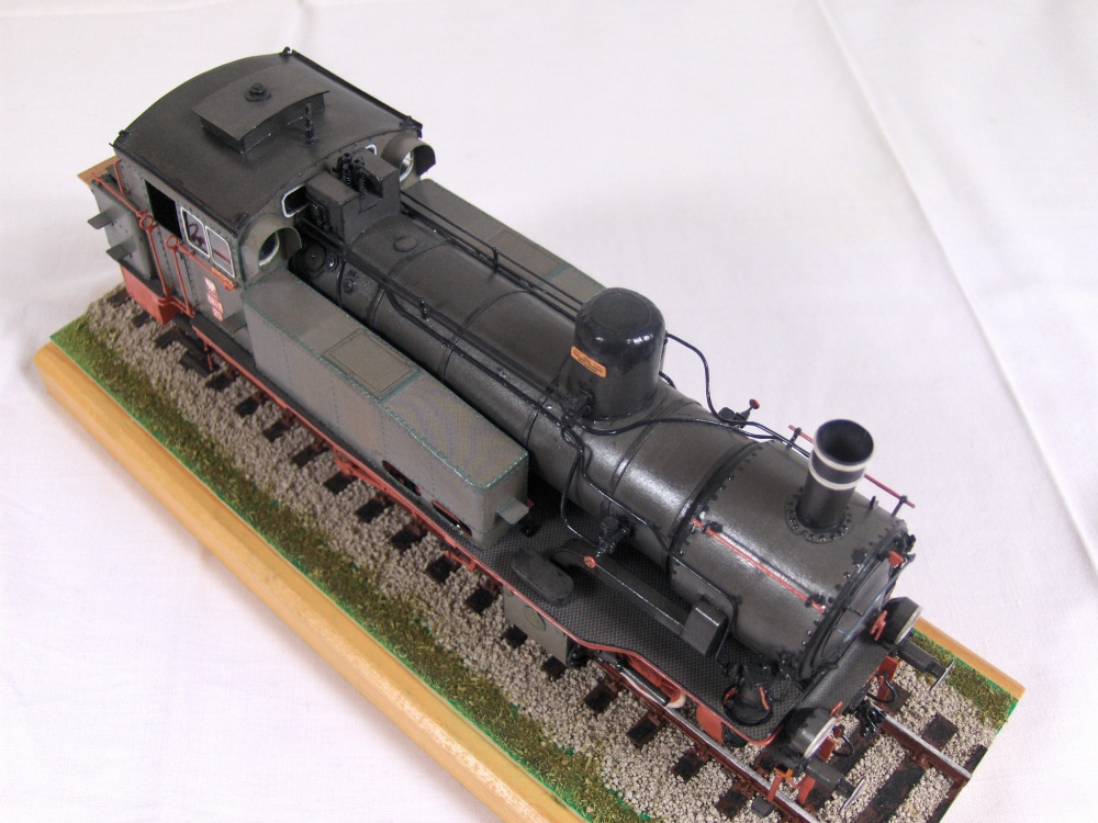 394945