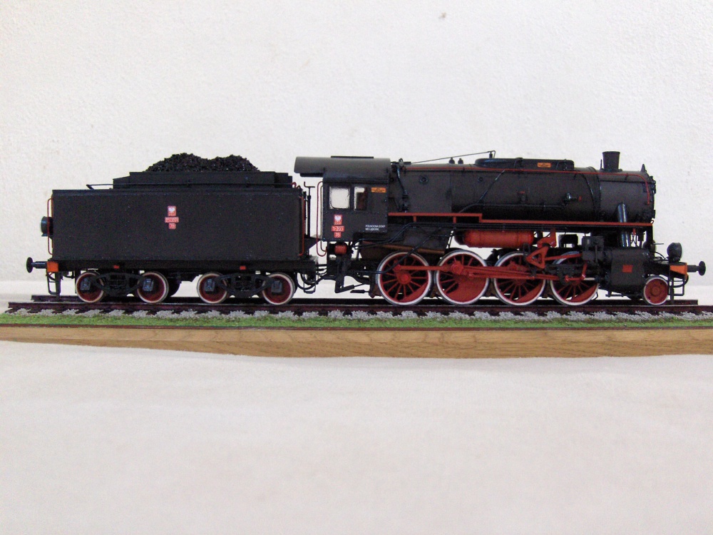 395027