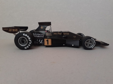 Lotus 76/2