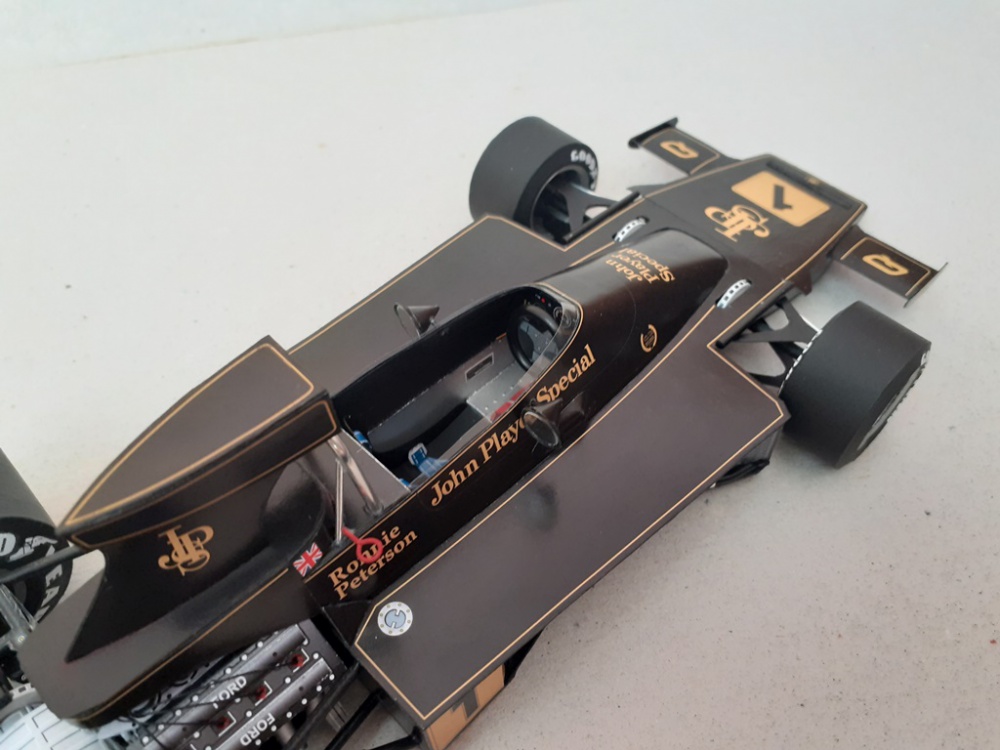 Lotus 76/2 (Plná velikost v novém okně) Lotus 76/2