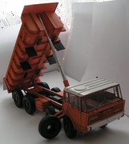Tatra 813  8x8 S1 kolos