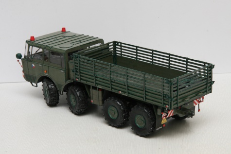 Tatra 813 8x8 vojenský valník,tahač + Transporta P32 Tatra 813 8x8 vojenský valník,tahač + Transporta P32
