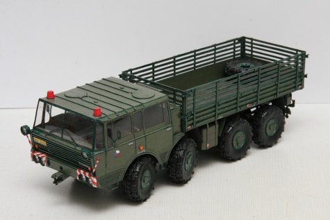 Tatra 813 8x8 vojenský valník,tahač + Transporta P32 Tatra 813 8x8 vojenský valník,tahač + Transporta P32