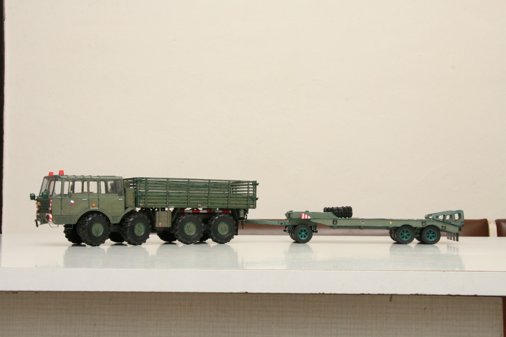 Tatra 813 8x8 vojenský valník,tahač + Transporta P32 (Plná velikost v novém okně) Tatra 813 8x8 vojenský valník,tahač + Transporta P32