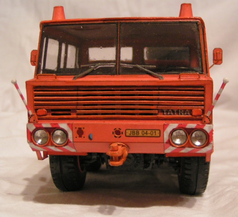Tatra 813 6x6 tahač přívěsů + Transporta P50 Tatra 813 6x6 tahač přívěsů + Transporta P50