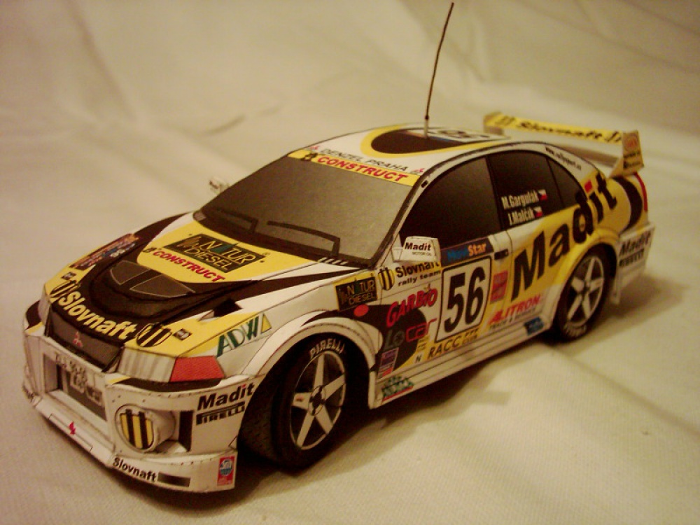 Rallye auta (Plná velikost v novém okně) Rallye auta