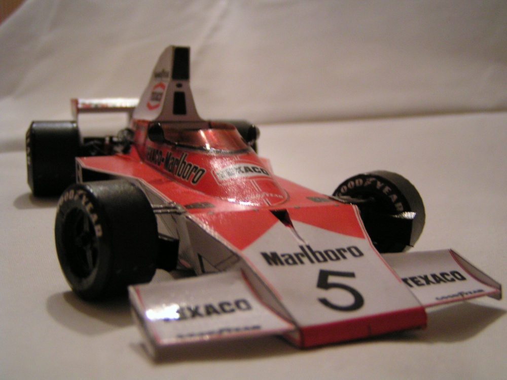 Formule 1 (Plná velikost v novém okně) Formule 1