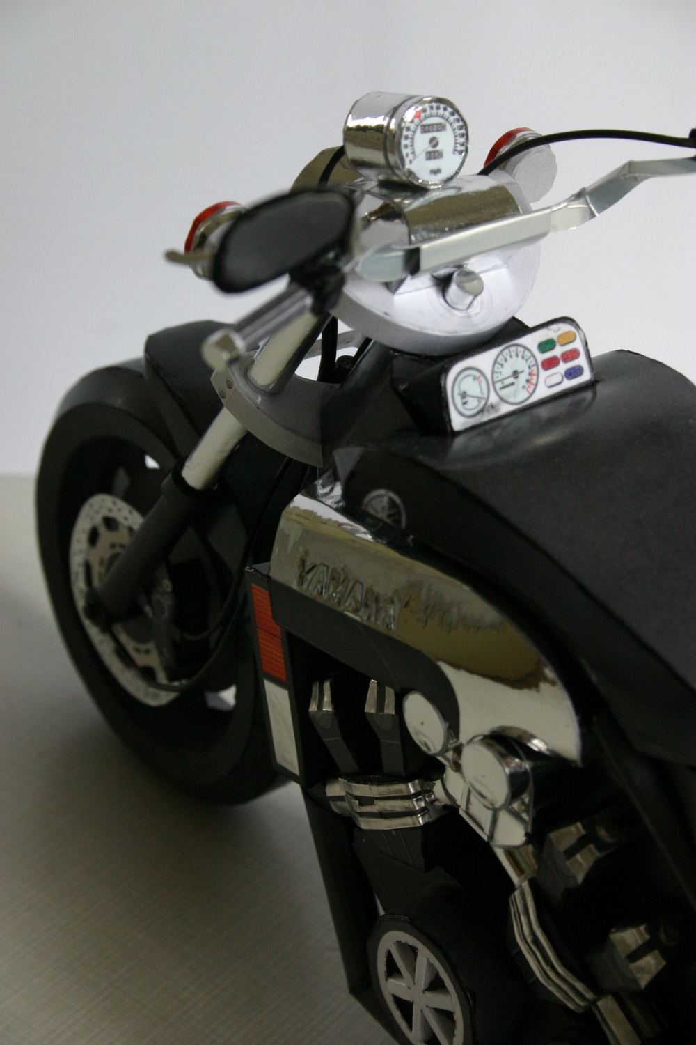 Yamaha V-max 1200 (Plná velikost v novém okně) Yamaha V-max 1200