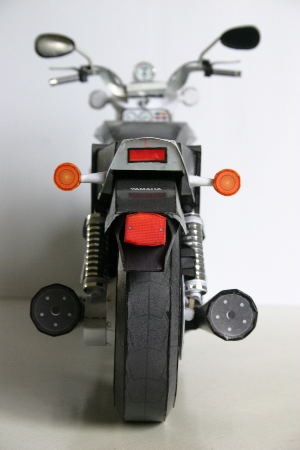 Yamaha V-max 1200 (Plná velikost v novém okně) Yamaha V-max 1200