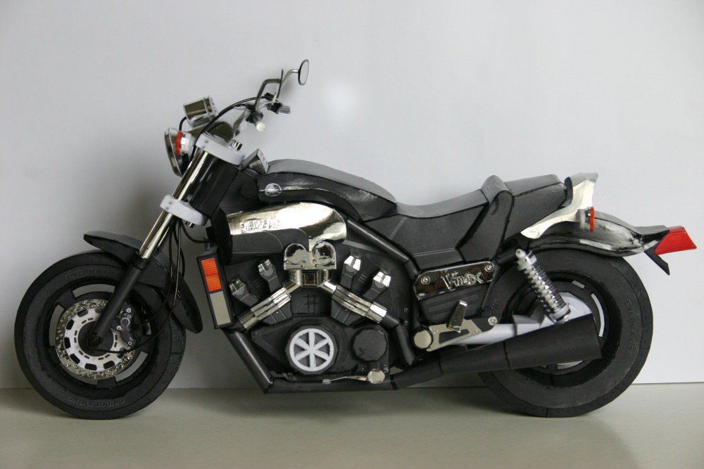 Yamaha V-max 1200 (Plná velikost v novém okně) Yamaha V-max 1200