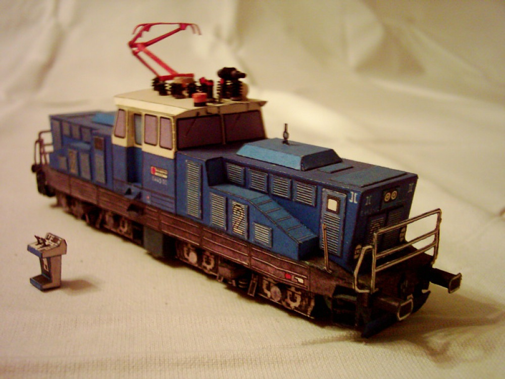 396318