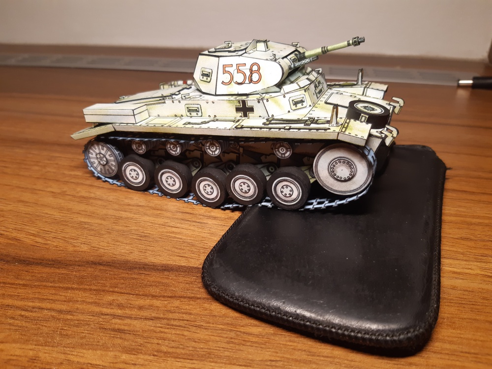 Německý tank PzKpfw IIC, ABC (Plná velikost v novém okně) Německý tank PzKpfw IIC, ABC