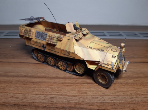 Německý transporter Sdkfz 251/1 D, ZKV Německý transporter Sdkfz 251/1 D, ZKV