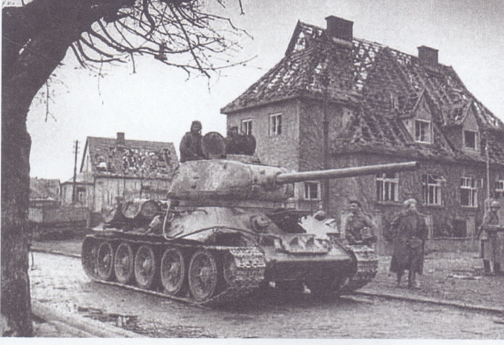 SU-85M (Plná velikost v novém okně) SU-85M