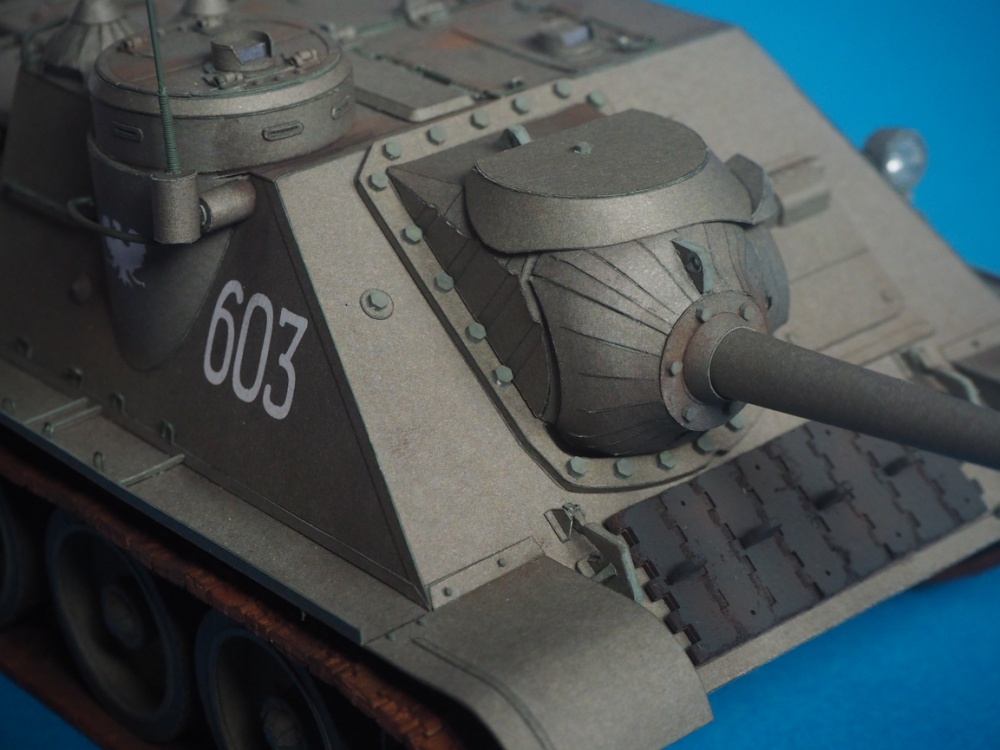 SU-85M (Plná velikost v novém okně) SU-85M