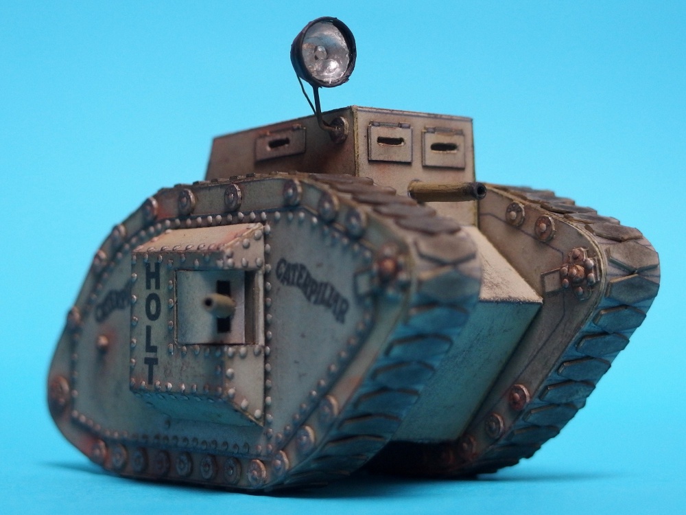 HOLT One-man tank (Plná velikost v novém okně) HOLT One-man tank