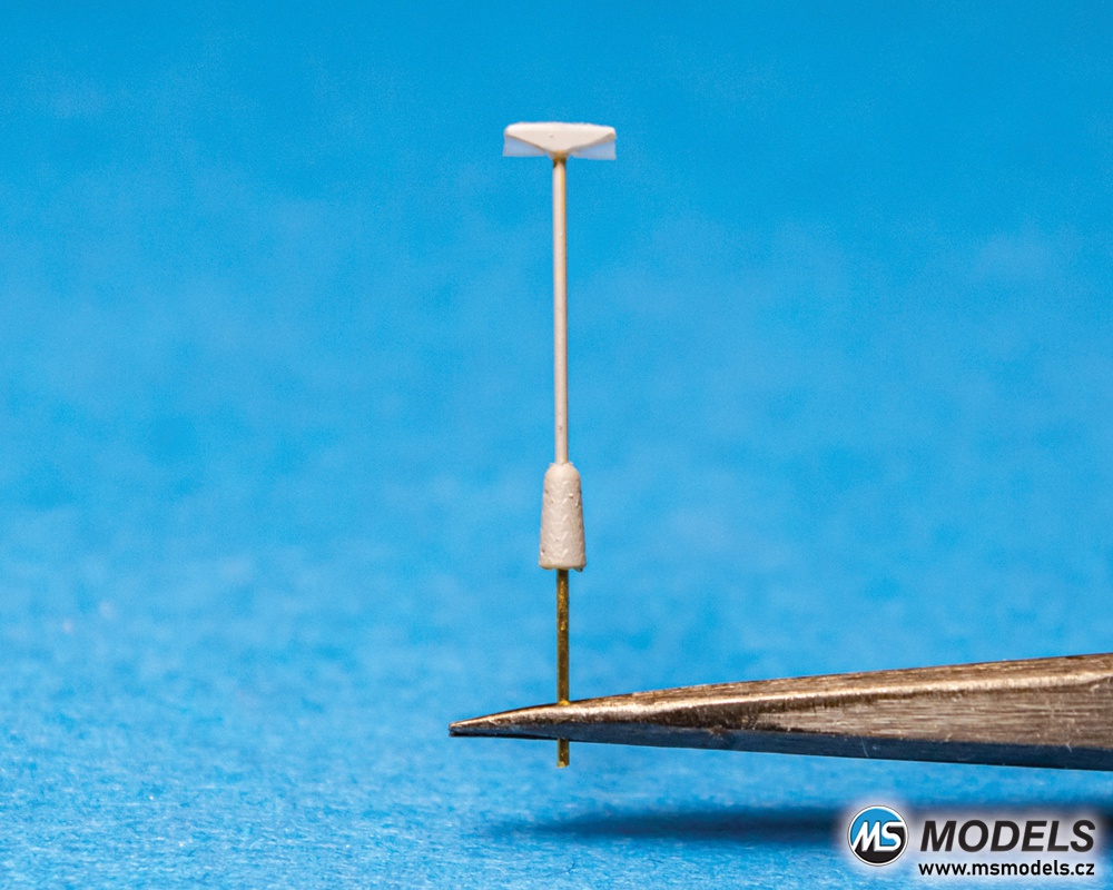 403659