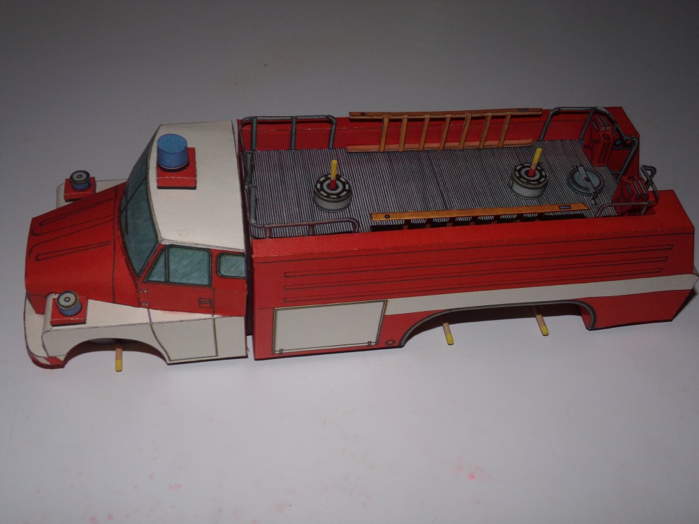Cisternová stříkačka CAS 32-T 148 a vysokozdvižná požární plošina PP27-1 modely z ABC vs Ripper Works Richard Výškovský/MUDr. Jan Bruthans m 1:32 (Plná velikost v novém okně) Cisternová stříkačka CAS 32-T 148 a vysokozdvižná požární plošina PP27-1 modely z ABC vs Ripper Works Richard Výškovský/MUDr. Jan Bruthans m 1:32