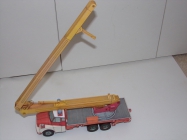 Cisternov� st��ka�ka CAS 32-T 148 a vysokozdvi�n� po��rn� plo�ina PP27-1 modely z ABC vs Ripper Works Richard V��kovsk�/MUDr. Jan Bruthans m 1:32
