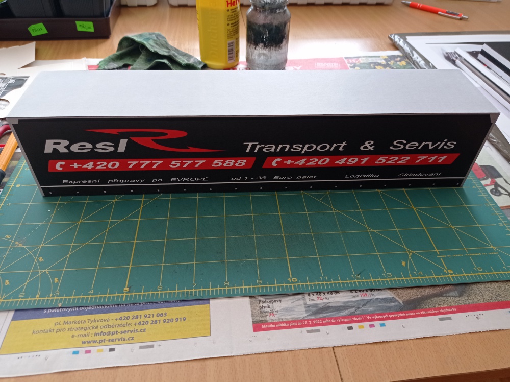 Skříňový návěs RESL transport (Plná velikost v novém okně) Skříňový návěs RESL transport