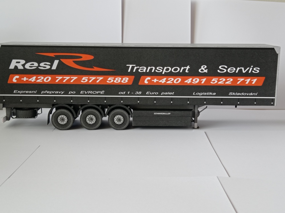 Skříňový návěs RESL transport (Plná velikost v novém okně) Skříňový návěs RESL transport