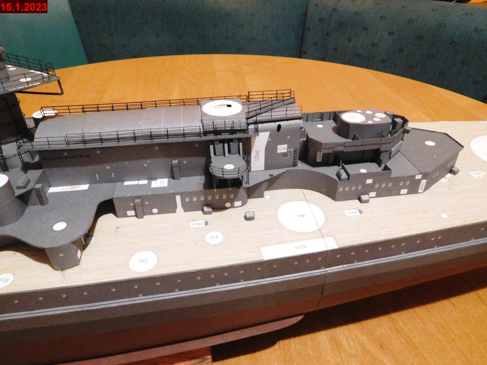 413483