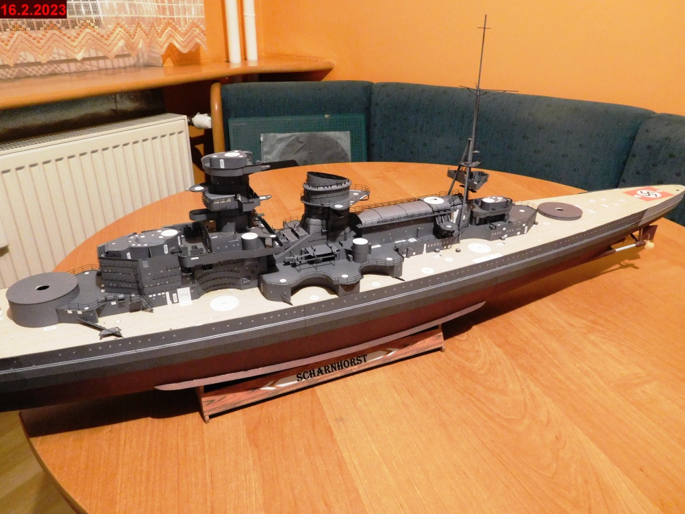 415045