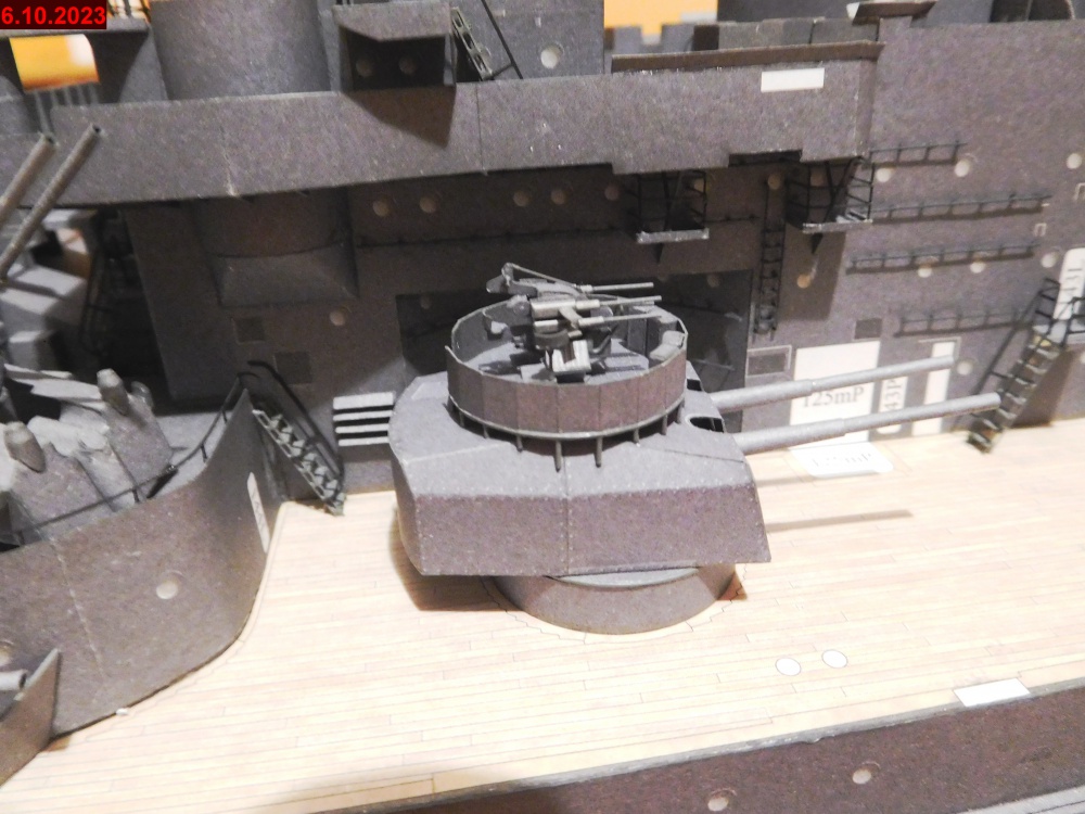 423518