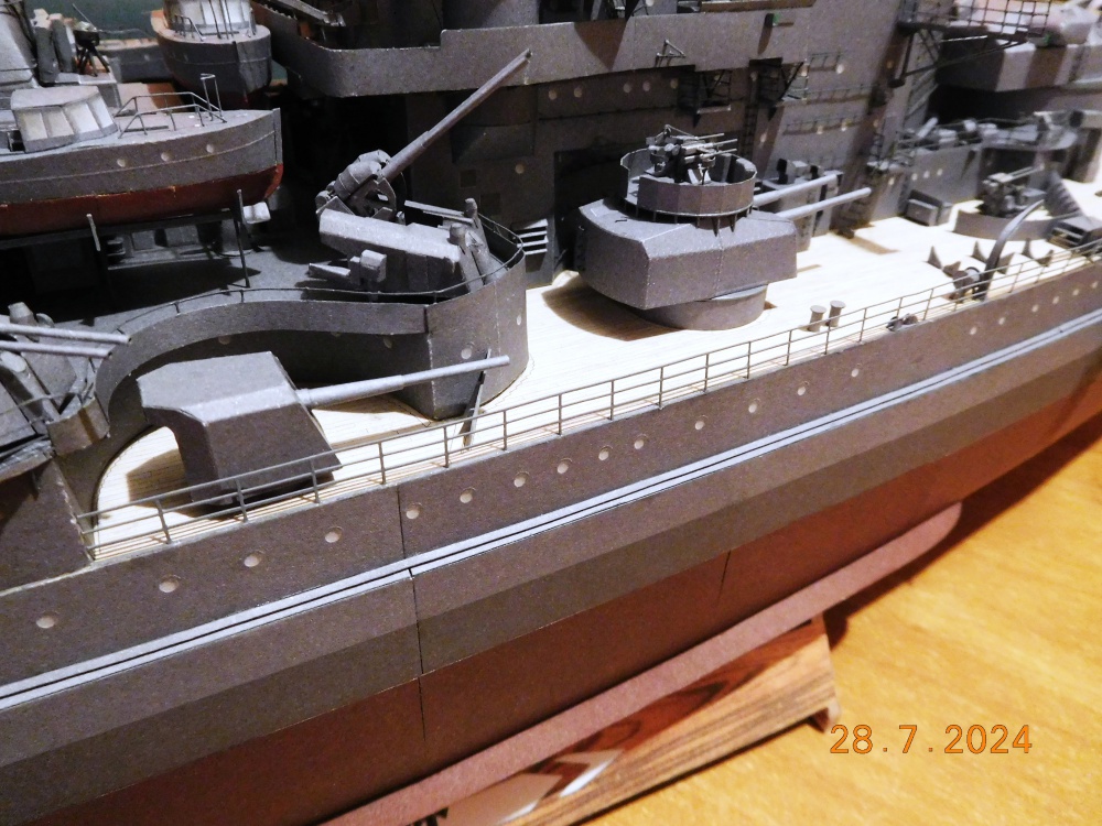 429703