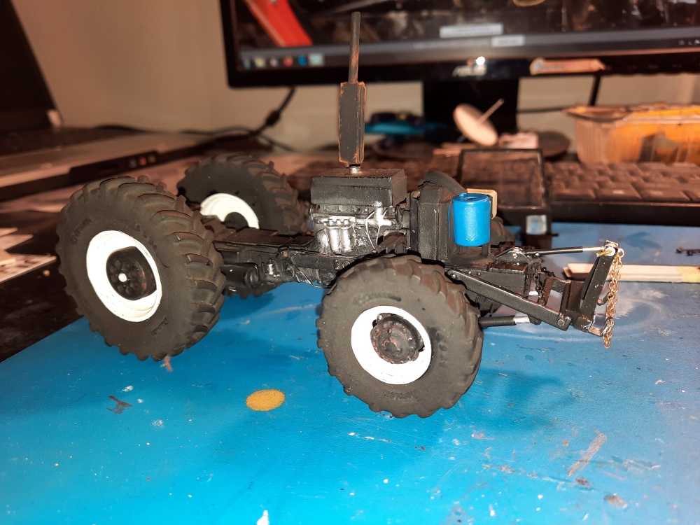 402597