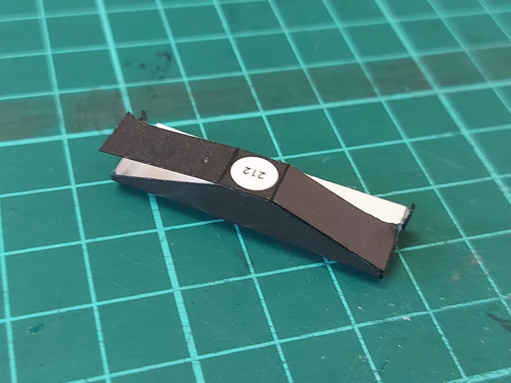404531