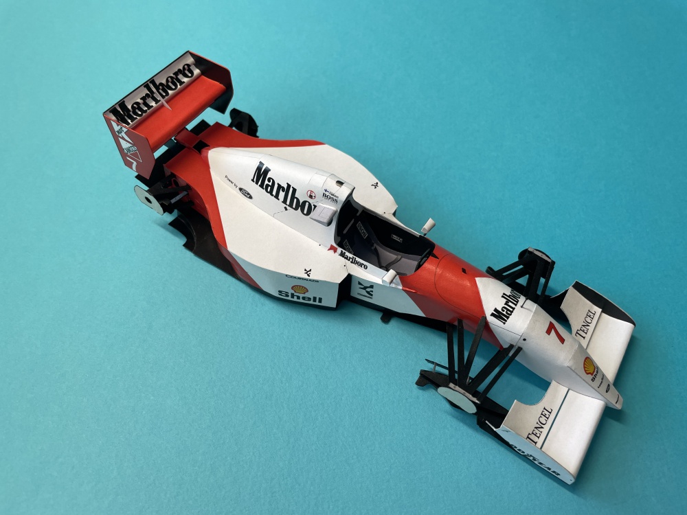 McLaren MP4/8 1993 (Plná velikost v novém okně) McLaren MP4/8 1993