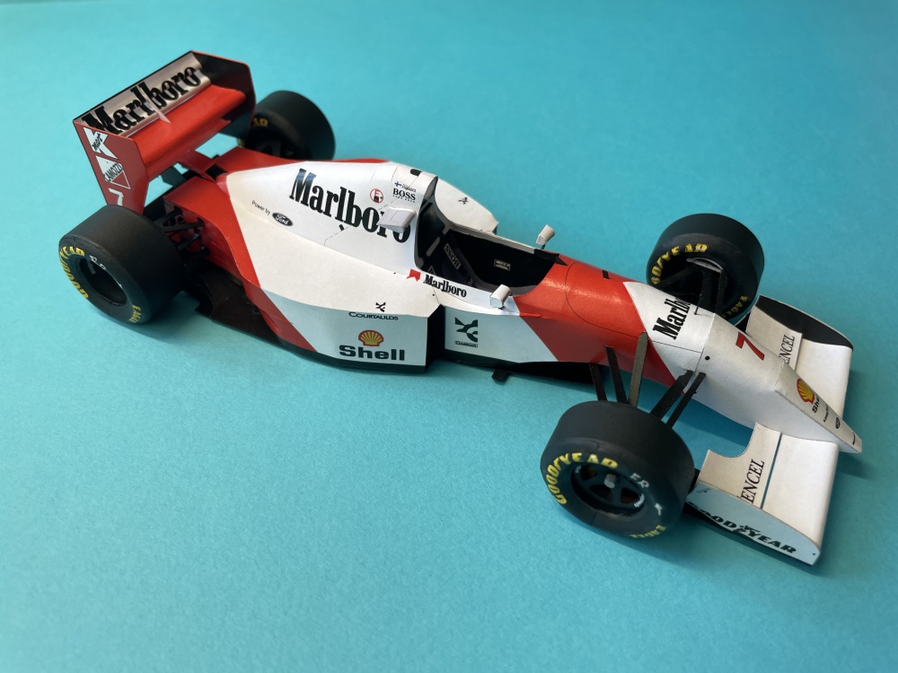 McLaren MP4/8 1993 (Plná velikost v novém okně) McLaren MP4/8 1993