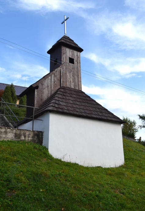 Zvonica v obci Podzámčok Zvonica v obci Podzámčok