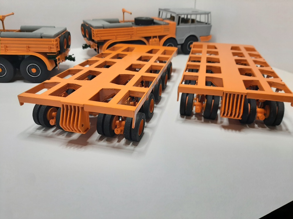 Tatra T813 TP 8x8 270k+ Scheuerle 125t