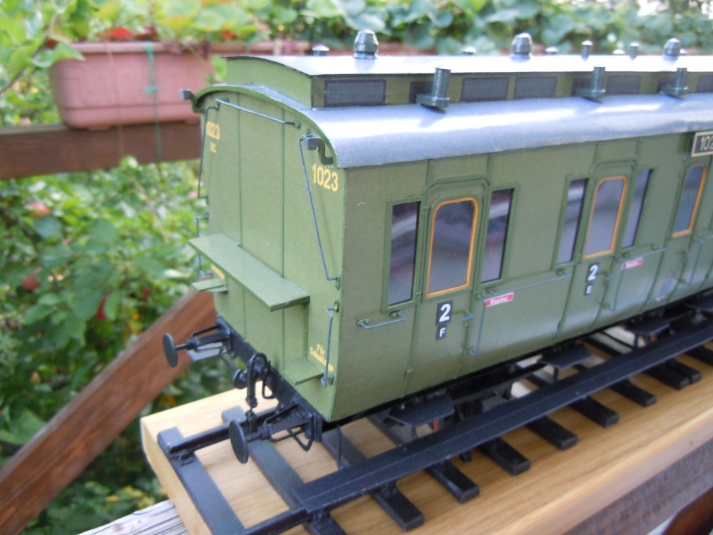 437694