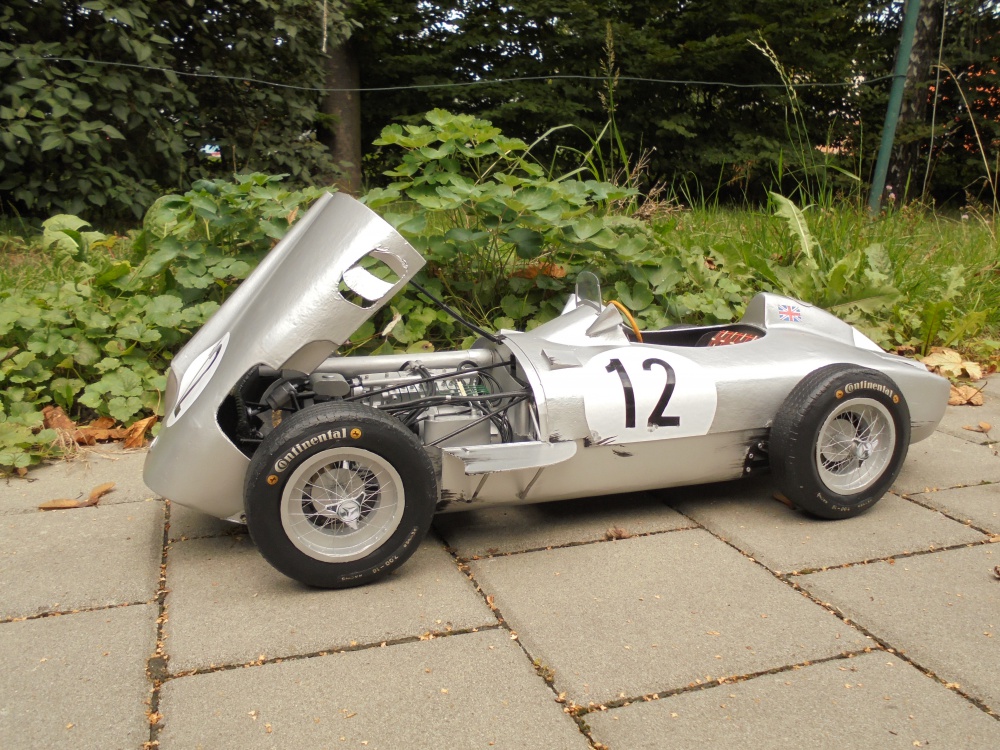 Mercedes W 196 1954 (Plná velikost v novém okně) Mercedes W 196 1954