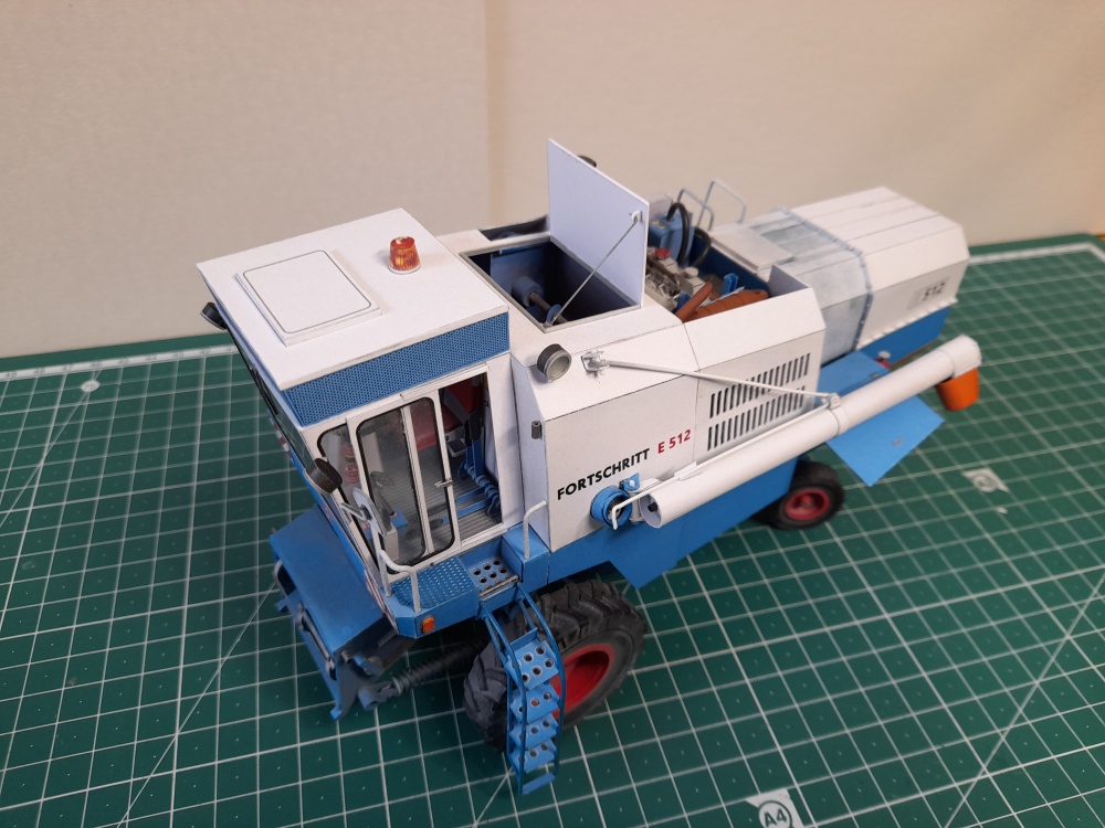 404945