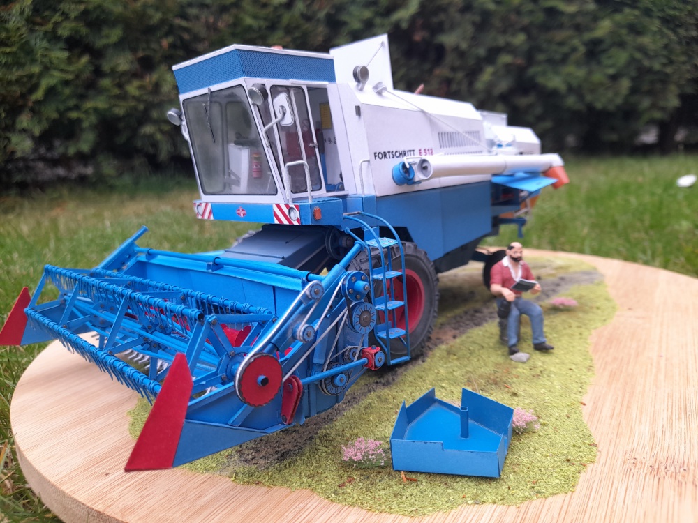 408166