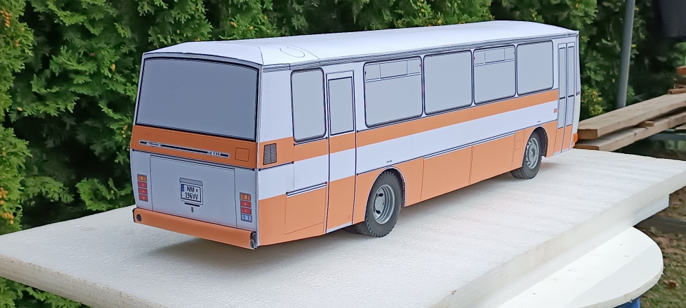 404741
