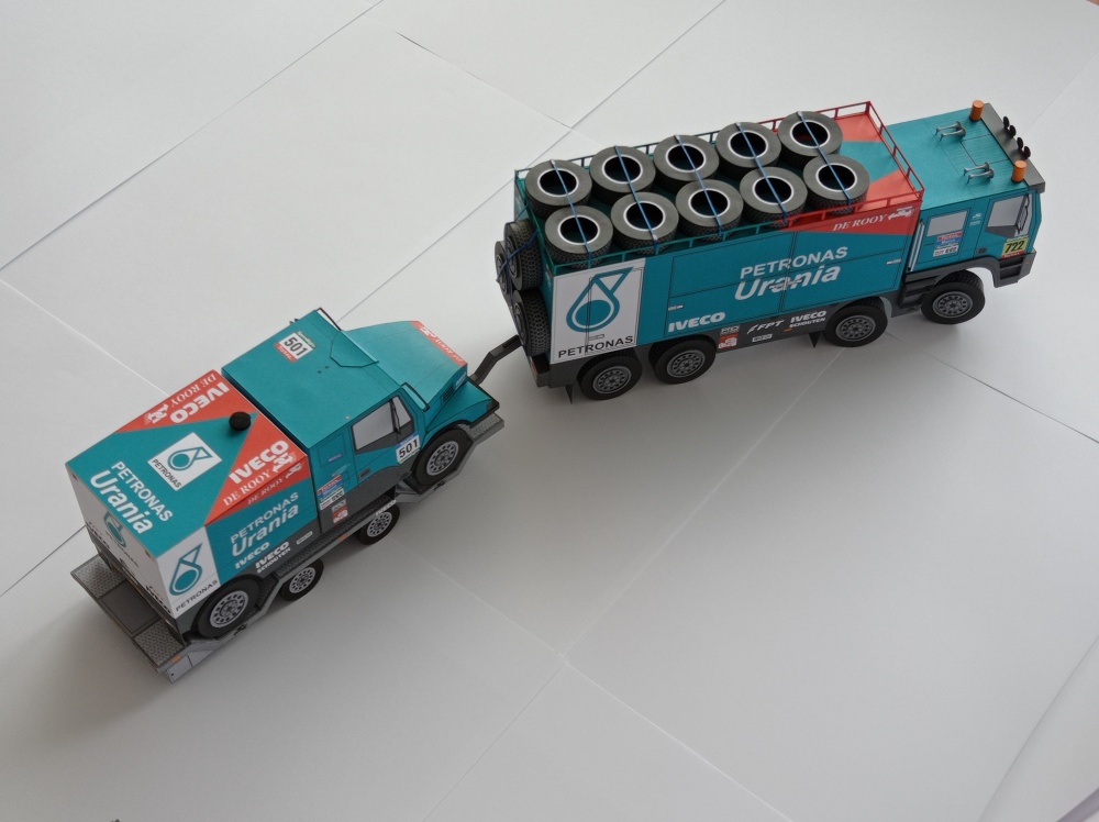 405069