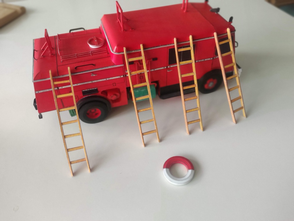 405290