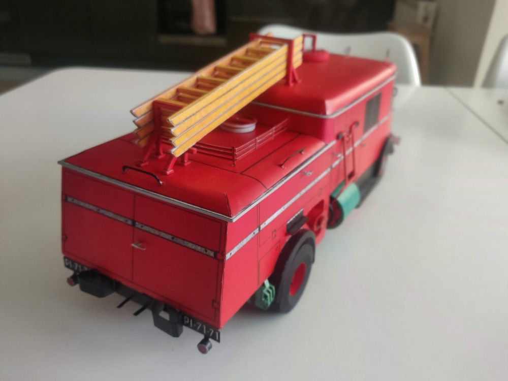 405295